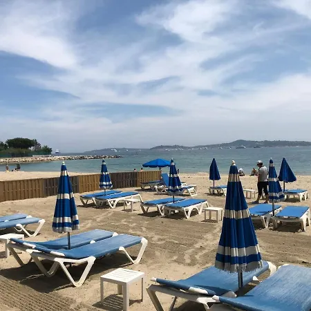 Avec Piscine Accès Direct à Pied à La Privée Villa Grimaud